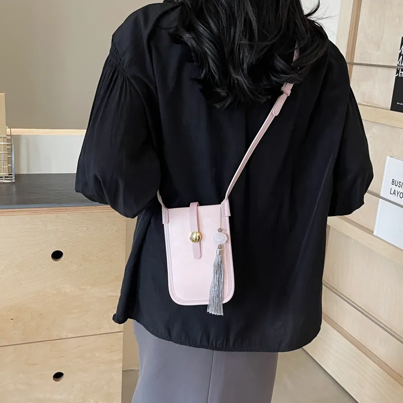 Yalu PU Shoulder Bag Regular Women's Black/Ecru/Silver/Pink-23