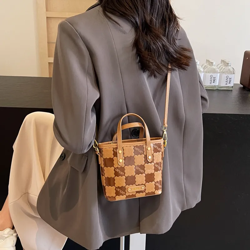 Yalu PU Handbag Women's Ecru/Pink/Brown-16