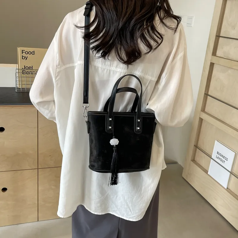 Yalu PU Handbag Regular Women's Black/Ecru/Silver/Pink-4