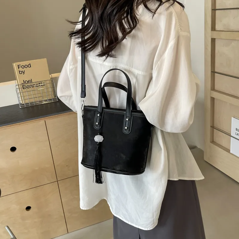 Yalu PU Handbag Regular Women's Black/Ecru/Silver/Pink-3