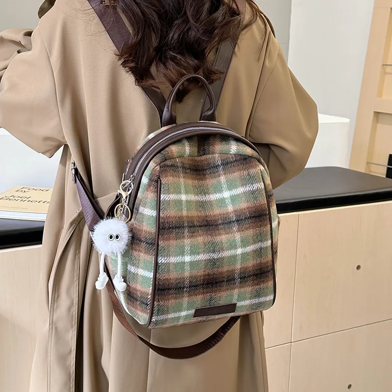 Yalu Nylon Backpack Women's Green/Red-4