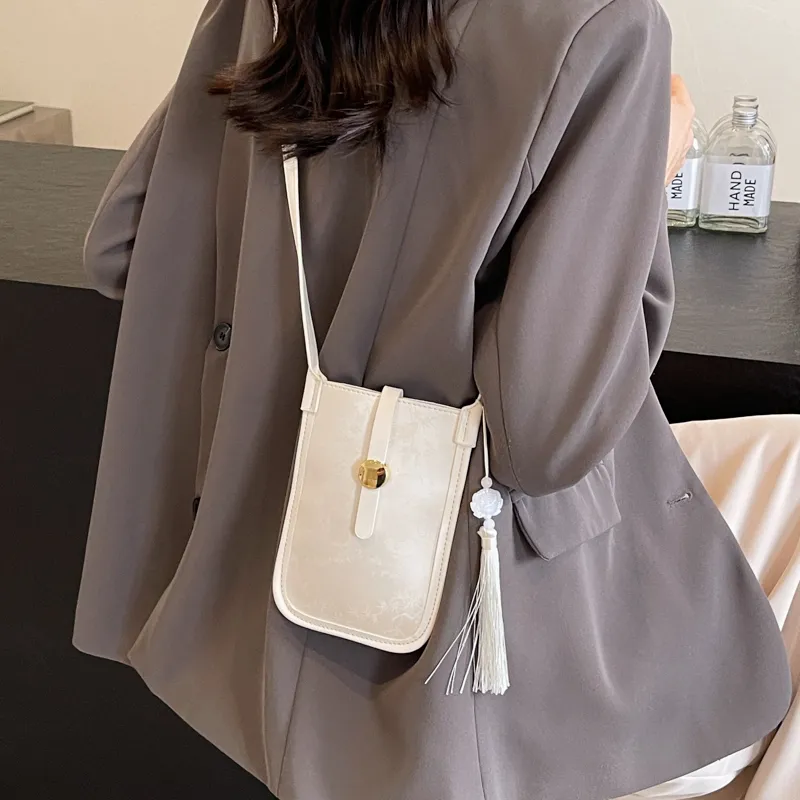Yalu PU Shoulder Bag Regular Women's Black/Ecru/Silver/Pink-5