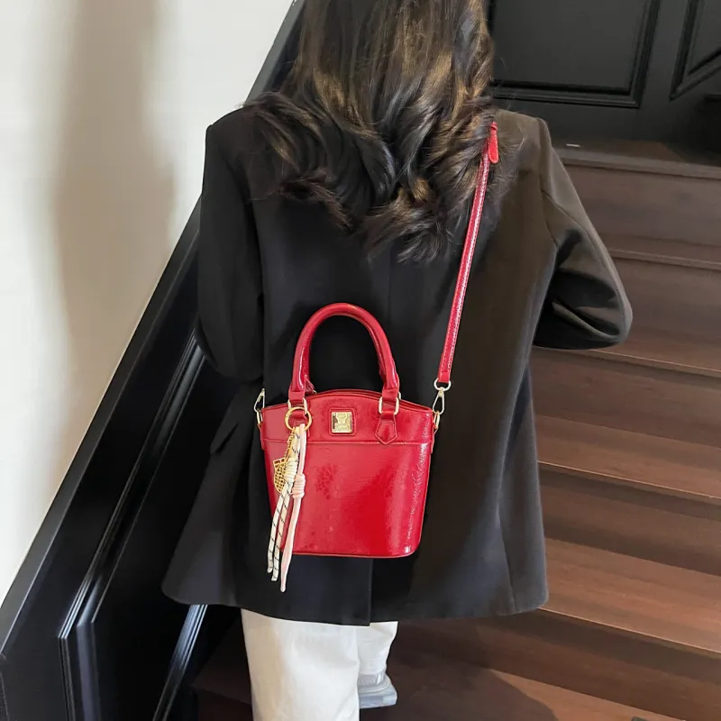 Yalu PU Handbag Regular Women's Black/White/Red/Pink-19