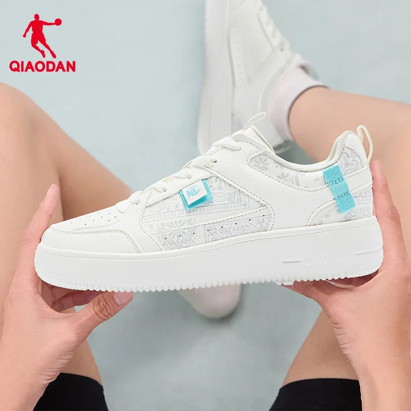 QIAODAN Cashew Flower Pattern Wear Resistant Breathable Slip Resistant Low Top Skateboard Shoes Women's White Blue-5