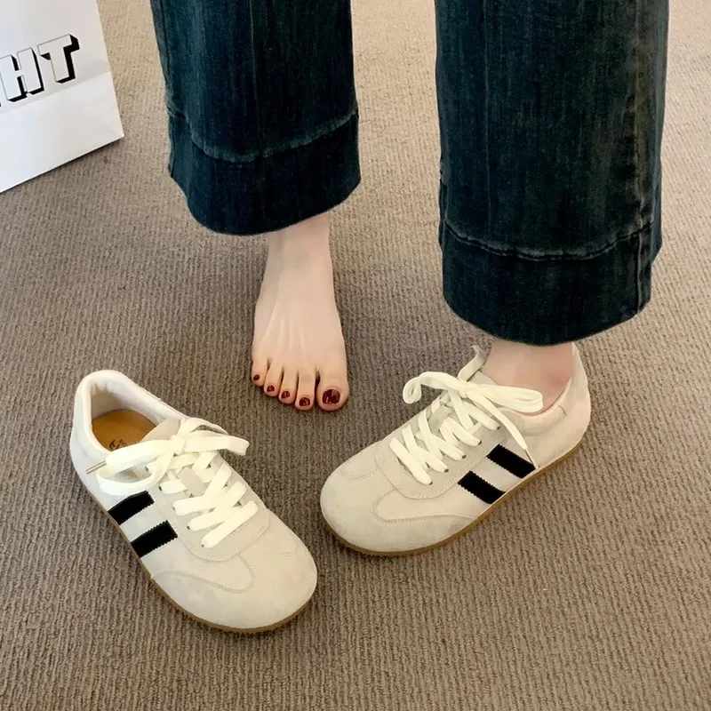 Boldi Kuki Low Top Skateboard Shoes Women's Shopping Bag-1