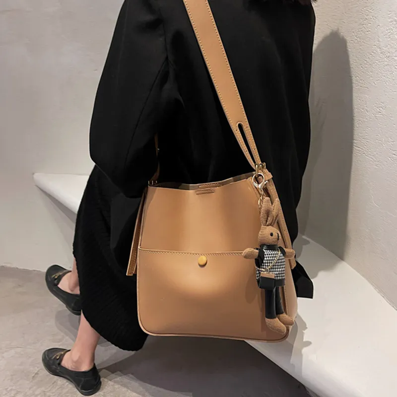 MARKANGARO PU Shoulder Bag Crossbody Bag Regular Women's Black With Charm/Coffee With Charm/Brown With Charm-6