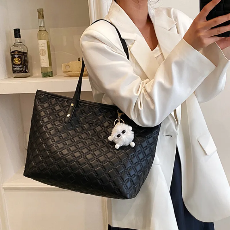 MARKANGARO PU Tote Women's Black White Pink-2