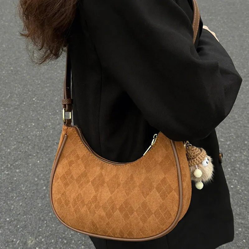 MARKANGARO PU Shoulder Bag Regular Women's Phabet Pink/Dark Brown With Plush Toy-4