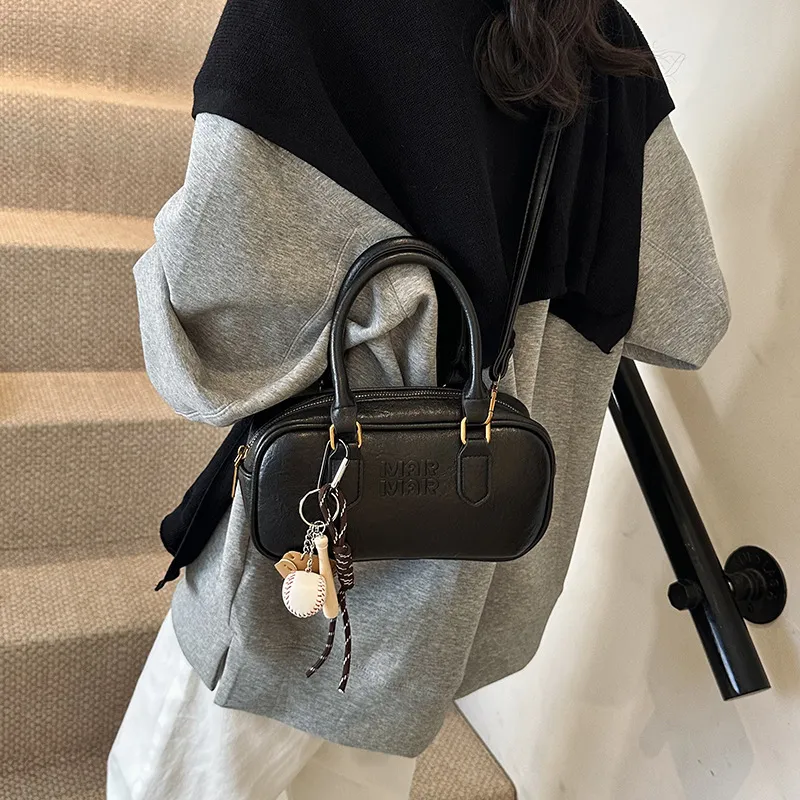 MARKANGARO Synthetic Leather Shoulder Bag Crossbody Bag Handbag Regular Women's Obsidian Black/Nutty Brown/Almond Brown-5