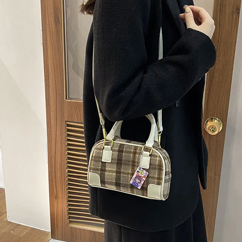 MARKANGARO PU Pillow Bag One Shoulder Handbag Regular Women's Black Dark Brown/Khaki/Ecru-13