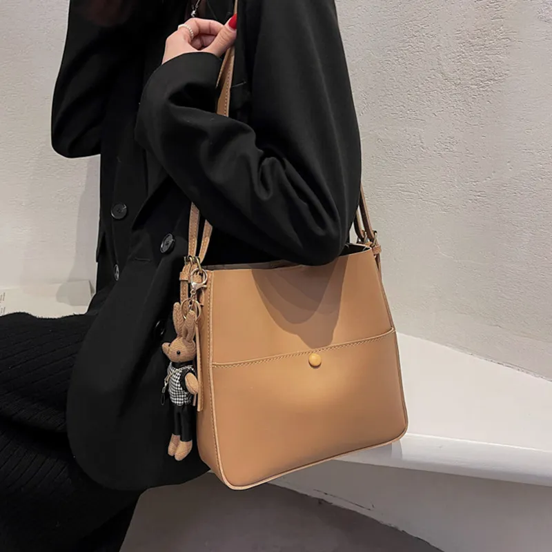 MARKANGARO PU Shoulder Bag Crossbody Bag Regular Women's Black With Charm/Coffee With Charm/Brown With Charm-3