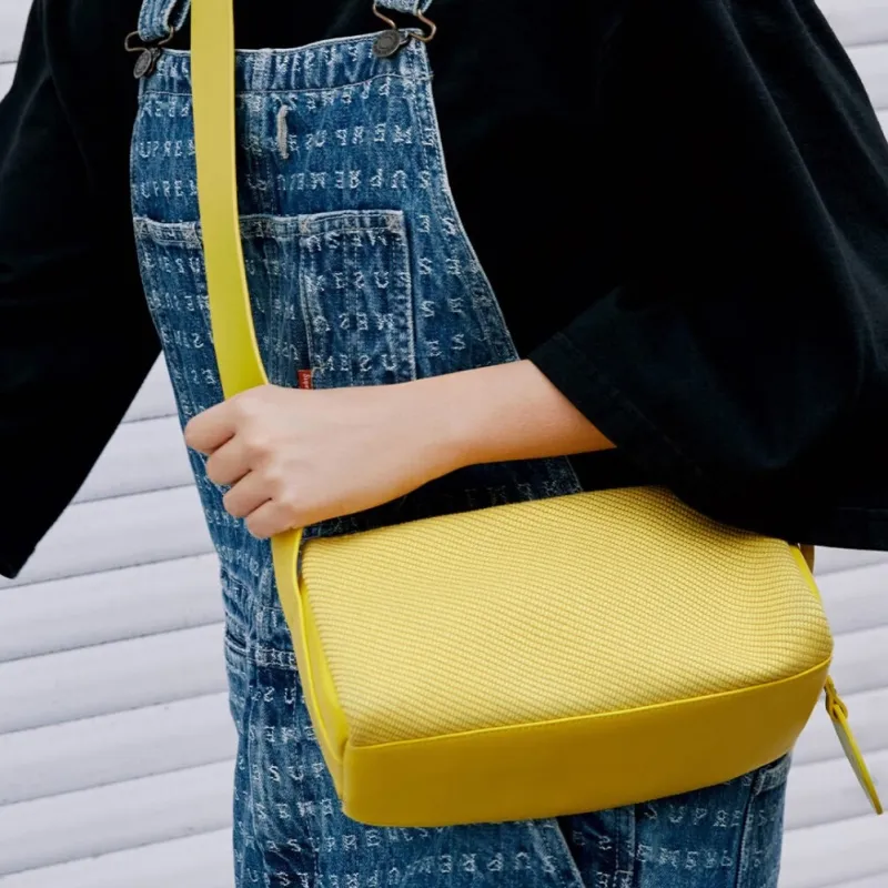 Ito Polyester Clutch Travel Bag Triangle Bag Shoulder Bag Small Size Unisex Multicolor-4