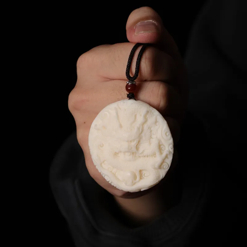 Honki Ivory Nut Necklaces Unisex-4