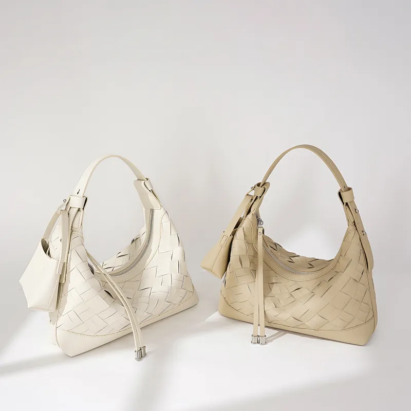 COURONNE Cow Leather Handbag Regular Women's Multicolor-8