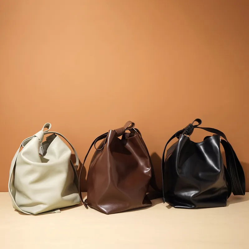 COURONNE Top Grain Cow Leather Crossbody Bag, Bucket Bag, Shoulder Bag Regular Women's Multicolor-13