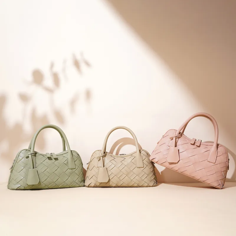 COURONNE Cow Leather Handbag Regular Women's Multicolor-21