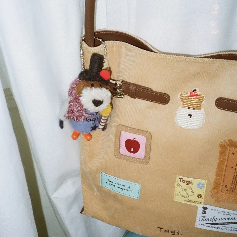 Tagi. Corduroy Shoulder Bag Unisex Khaki-2