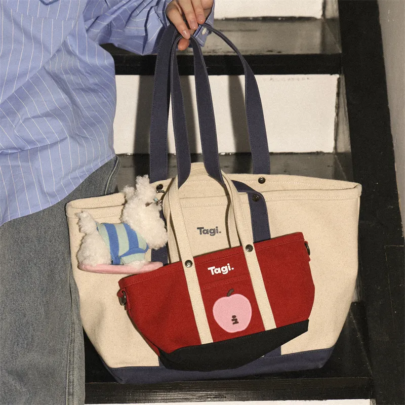 Tagi. Canvas Shoulder Bag Small Size Unisex Red-2