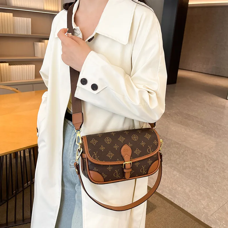 Debecca PU Shoulder Bag Crossbody Bag Regular Women's Brown/Khaki-1
