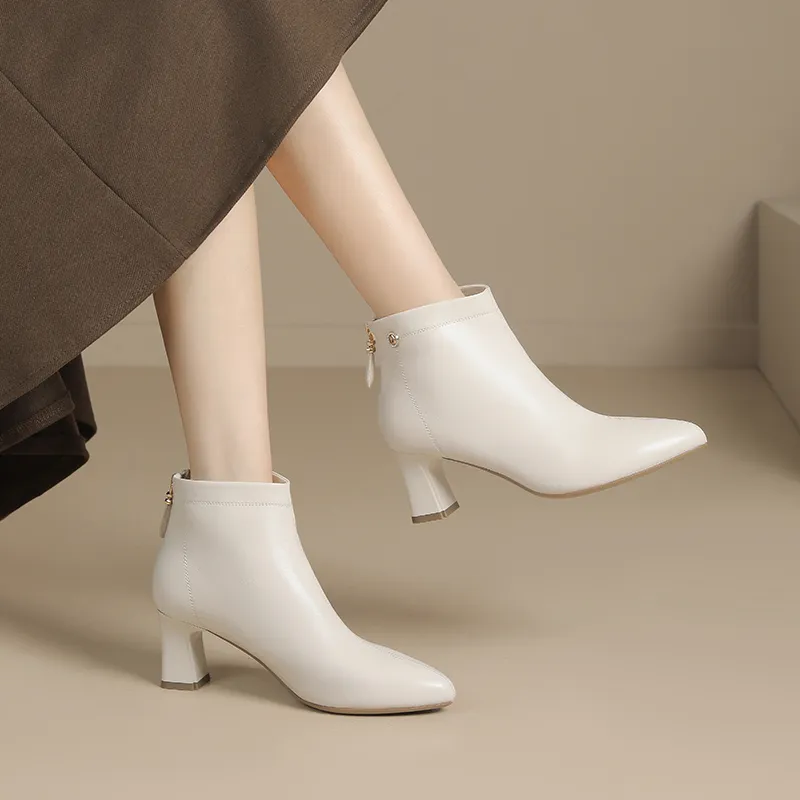 JOSINY Ankle Boots Women's Black/Ecru-3