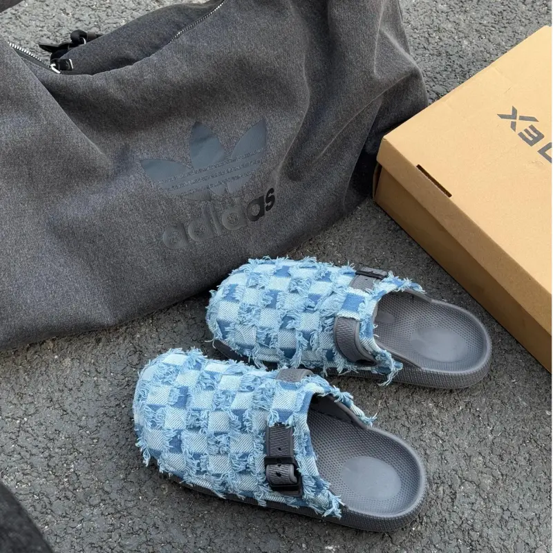 X3COMMUNE Slippers / Home Slippers-14