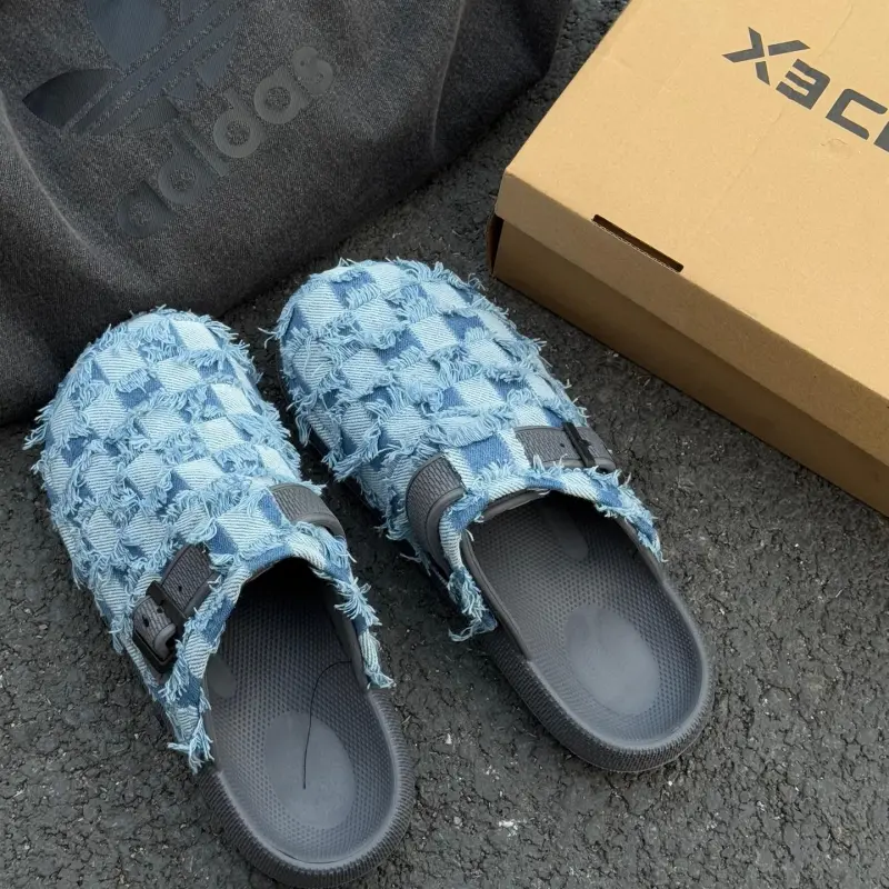 X3COMMUNE Slippers / Home Slippers-8