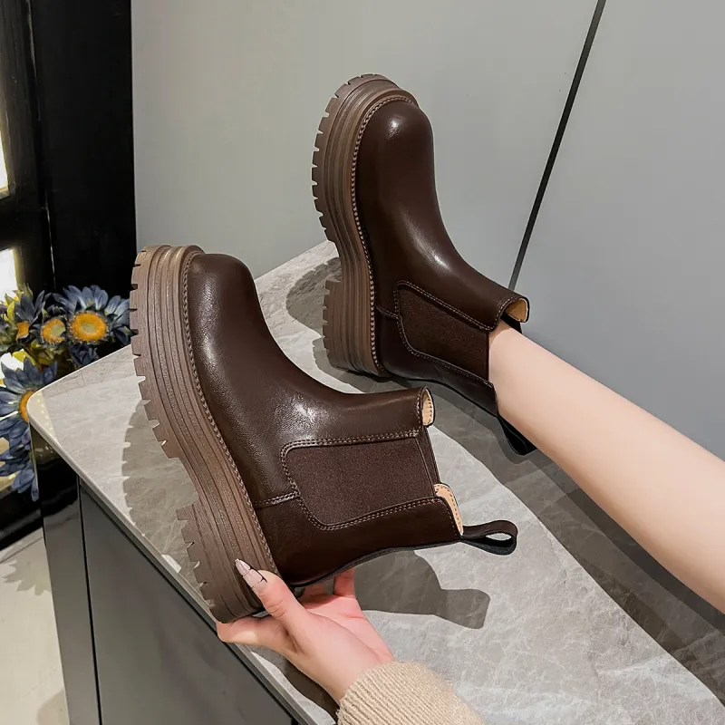 OMS Short Chelsea Boots Women's-11