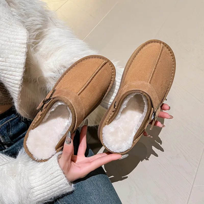 OMS Closed Toe Slippers Women's-9