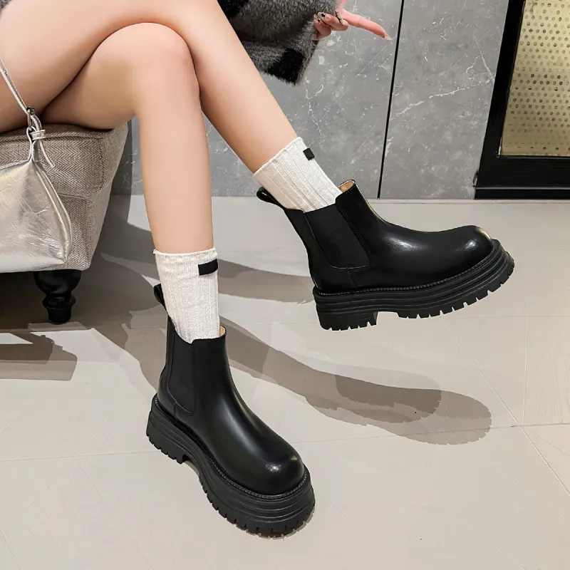 OMS Short Chelsea Boots Women's-1