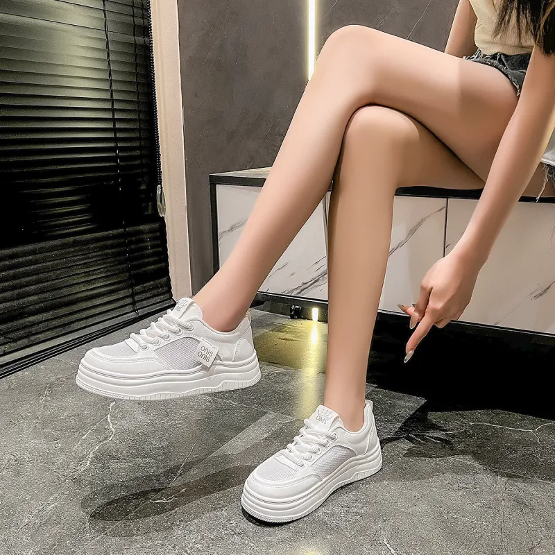 OMS Breathable Low Top Skateboard Shoes Women's-1