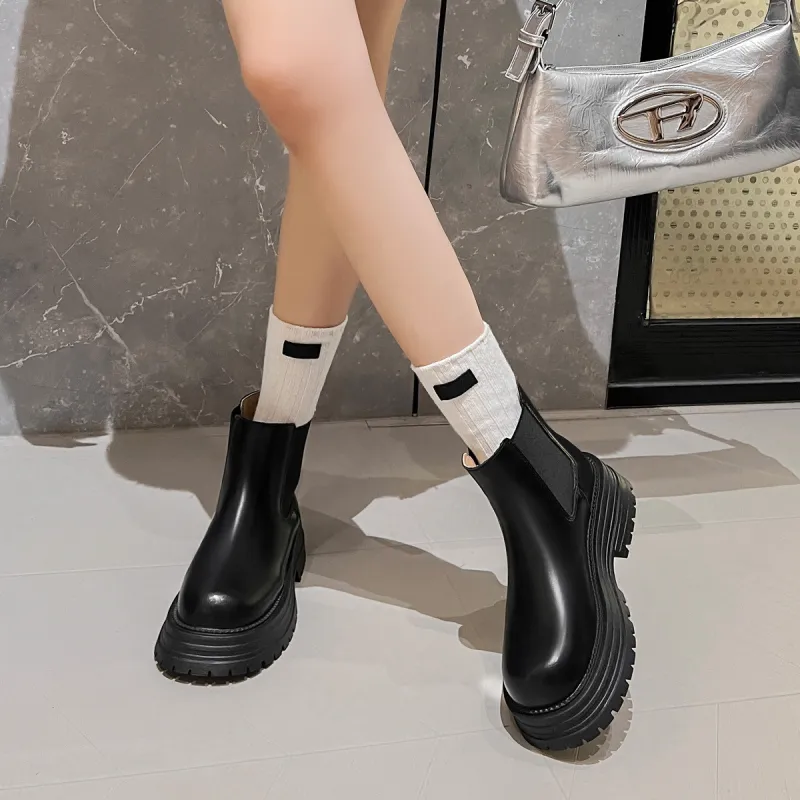 OMS Short Chelsea Boots Women's-5