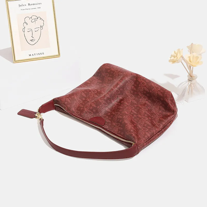 PAYOT Synthetic Leather Vermilion Shoulder Bag Women's Burgundy-3