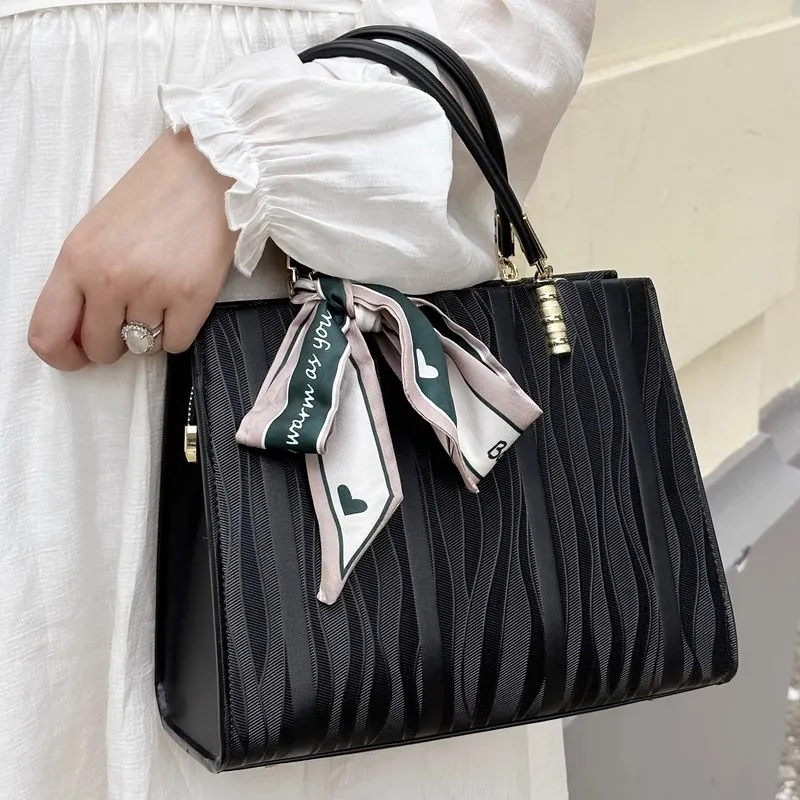 PAYOT Synthetic Leather Wedding Bag Shoulder Bag Crossbody Bag Handbag Regular Women's Black/Burgundy/Blue-2