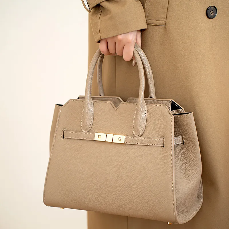 PAYOT Cow Leather One Shoulder Handbag Women's Elephant Gray/Black-3