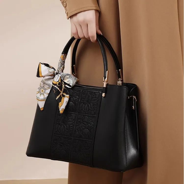 PAYOT Synthetic Leather One Shoulder Handbags Regular Women's Ecru/Apricot/Burgundy/Black-16