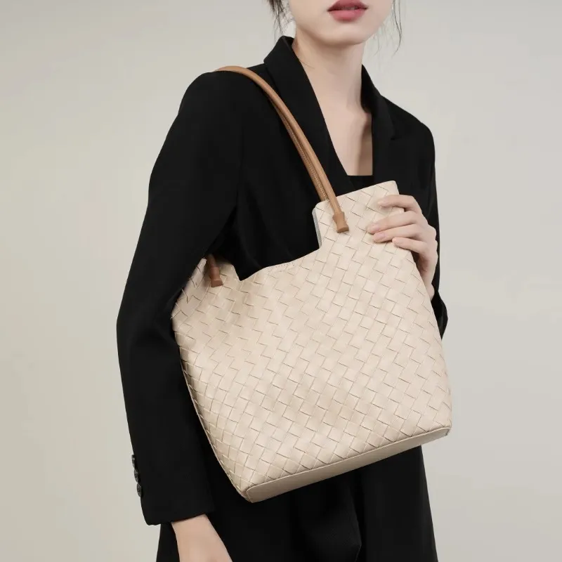 PAYOT Cow Leather One Shoulder Handbags Regular Women's Black/Ecru/Apricot-6