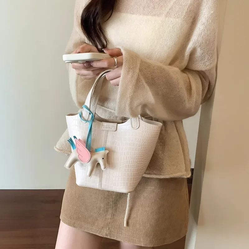 PAYOT Synthetic Leather Cloud Morning Dew Basket Bag, Shoulder Bag, Crossbody Bag, Handbag Women's Ecru/Light Yellow-2