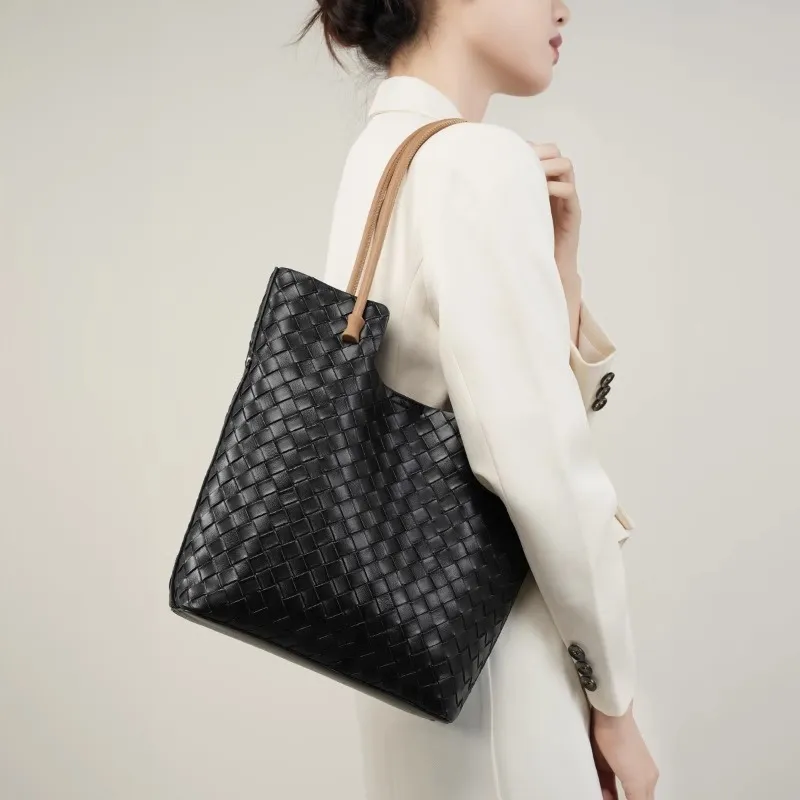 PAYOT Cow Leather One Shoulder Handbags Regular Women's Black/Ecru/Apricot-2