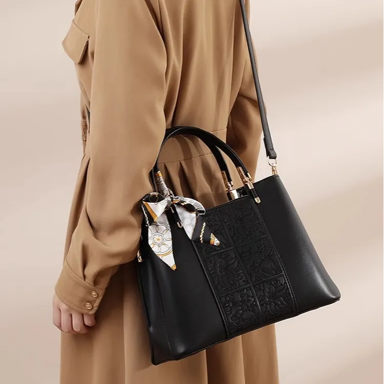 PAYOT Synthetic Leather One Shoulder Handbags Regular Women's Ecru/Apricot/Burgundy/Black-17