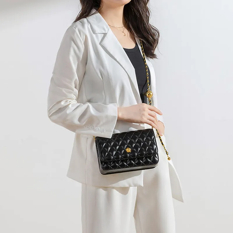 PAYOT Pu Diamond Pattern Chain Necklace Pouch Crossbody Bag Regular Women's Ecru/Black-7