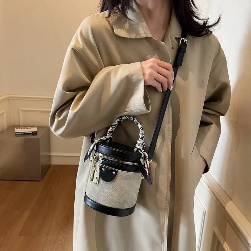 PINK·LAND PU Bucket Bag Crossbody Handbag Regular Women's Dark Tea/Ecru/Blue-11