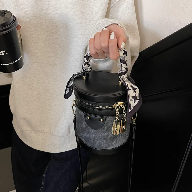 PINK·LAND PU Bucket Bag Crossbody Handbag Regular Women's Dark Tea/Ecru/Blue-4