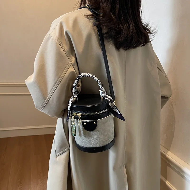PINK·LAND PU Bucket Bag Crossbody Handbag Regular Women's Dark Tea/Ecru/Blue-10