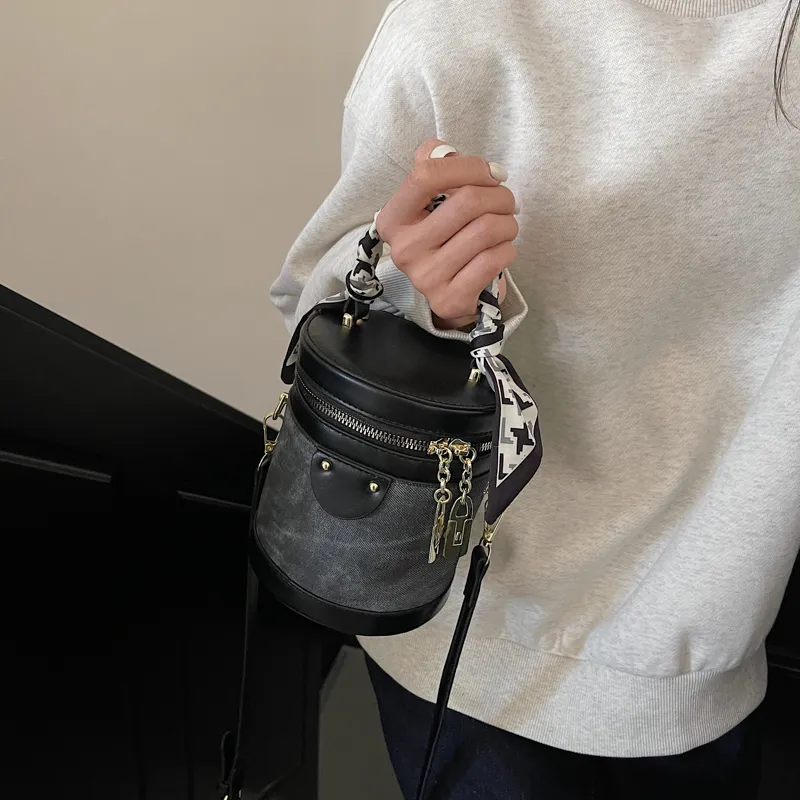 PINK·LAND PU Bucket Bag Crossbody Handbag Regular Women's Dark Tea/Ecru/Blue-5