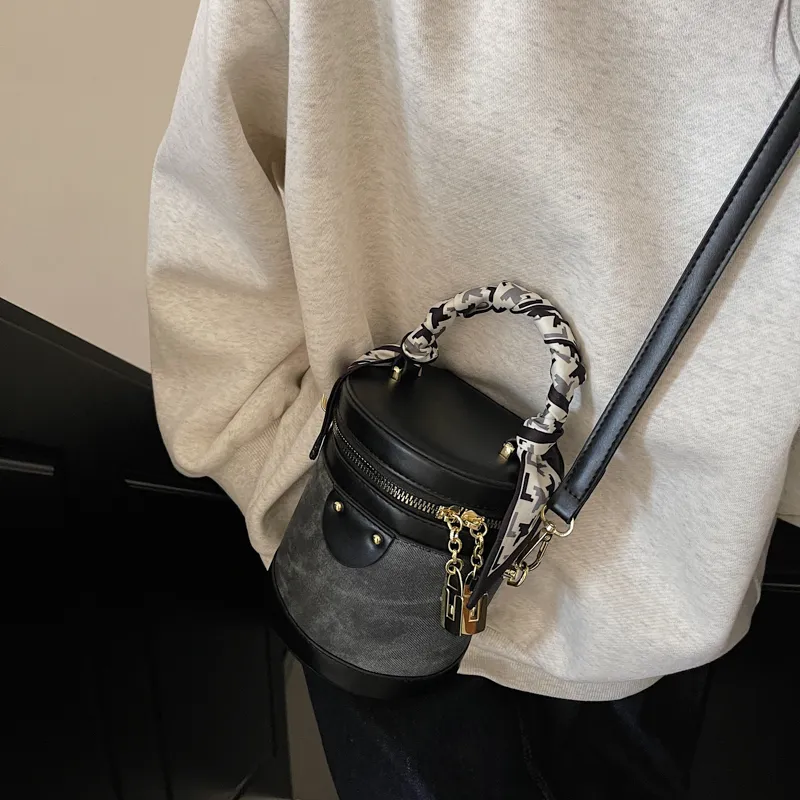 PINK·LAND PU Bucket Bag Crossbody Handbag Regular Women's Dark Tea/Ecru/Blue-3