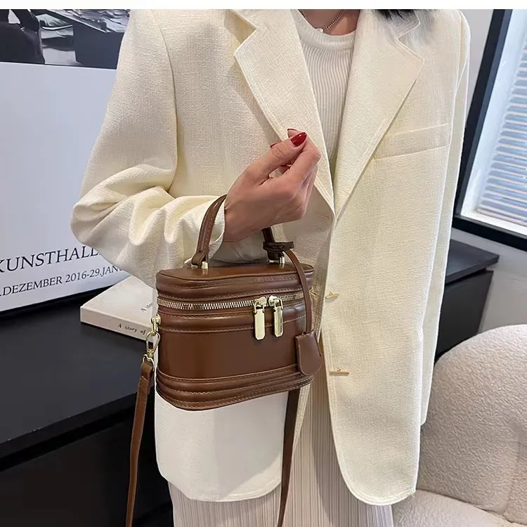 PINK·LAND PU Portable Bucket Bag Crossbody Bag Regular Women's Black Ecru/Coffee/Apricot-1