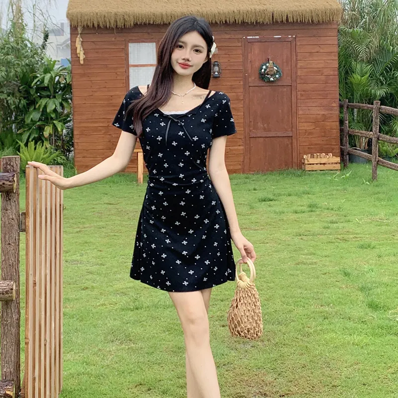 QUIET ANGEL Short Sleeved Dress Women's-7