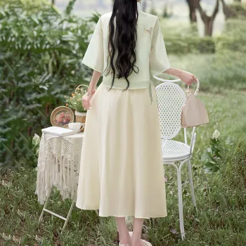 EIDOLON GRAIN Skirt Set Women's Light Green