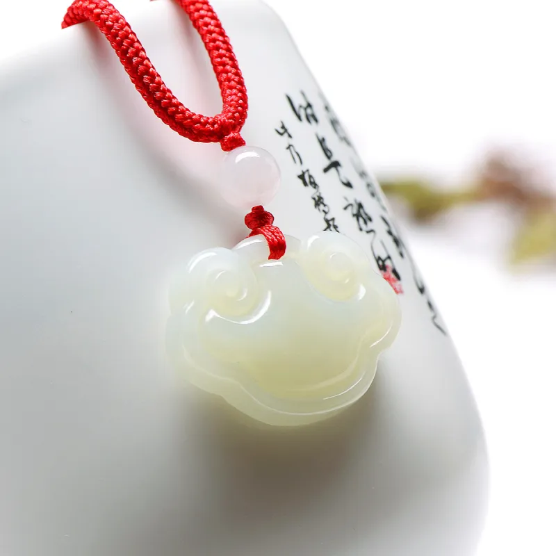 MARY WINDSOR Hetian Jade Auspicious Clouds Ruyi Lock Pale Greenish-White Jade Unisex-2