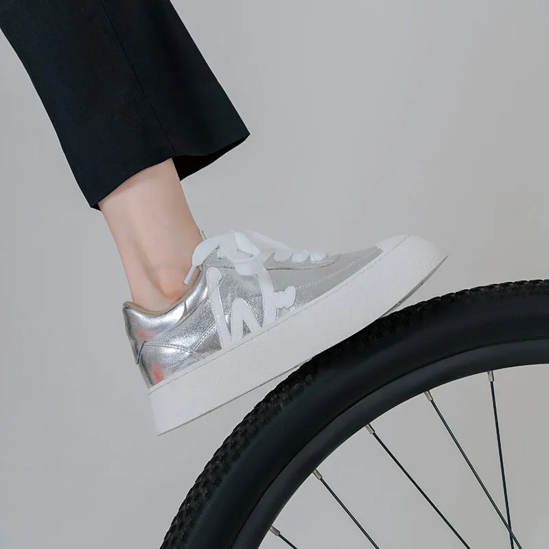 WUDASHU Low-Top Skateboard Shoes Women's-10